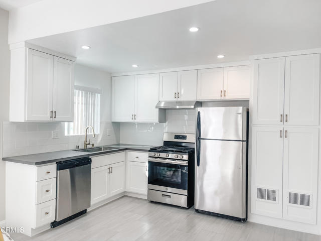 1119 W Exposition Blvd in Los Angeles, CA - Building Photo - Building Photo