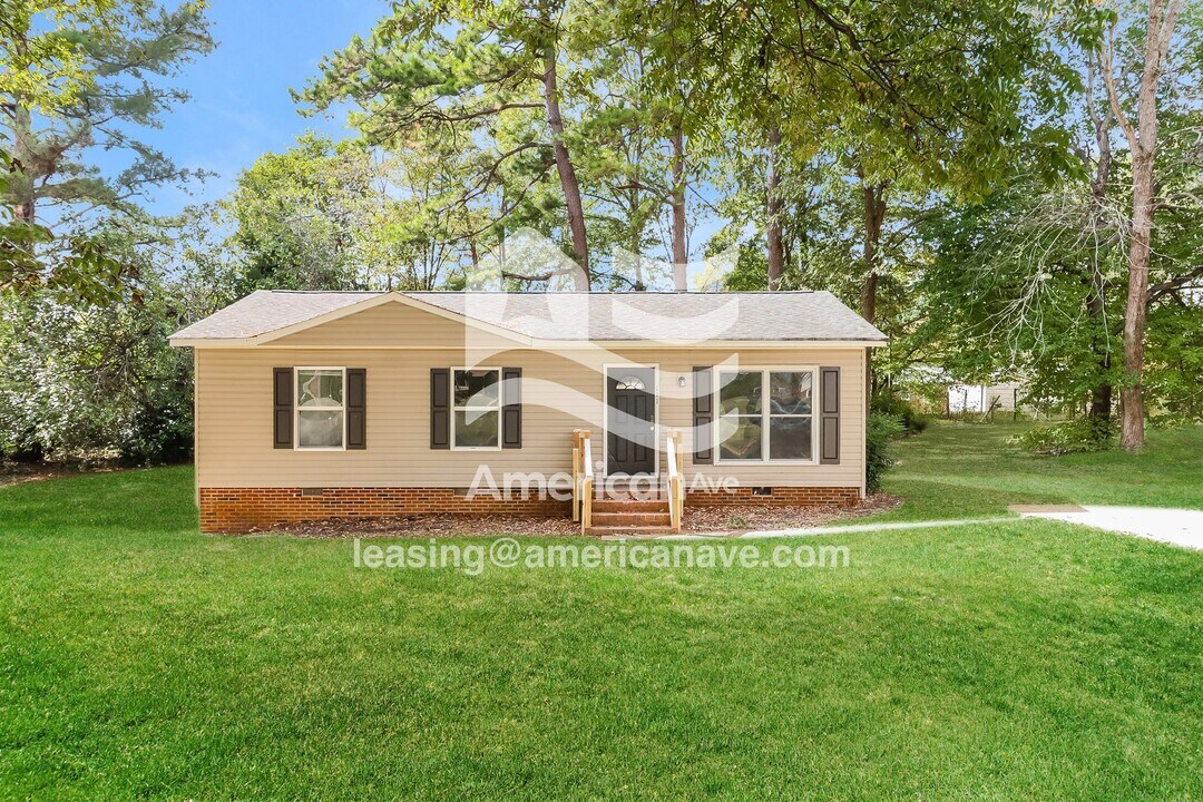 111 Camellia Cir in Gaffney, SC - Building Photo