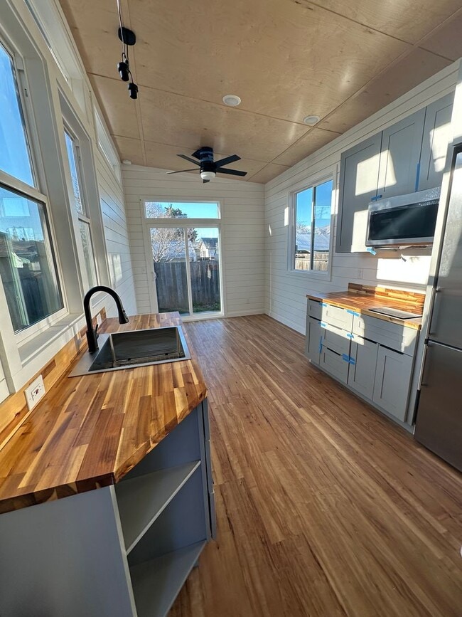 631 Jackson St in San Jose, CA - Foto de edificio - Building Photo