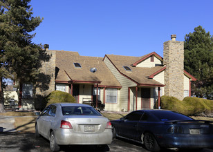 Cricket Townhomes in Aurora, CO - Building Photo - Building Photo