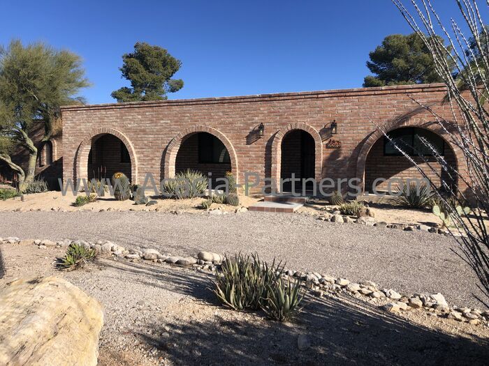 2215 E Cerrada Bala in Tucson, AZ - Building Photo