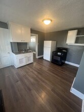 644 Thomas Ave W in St. Paul, MN - Building Photo - Building Photo