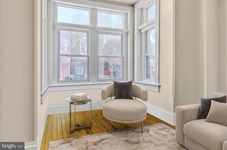 1330 35th St NW in Washington, DC - Building Photo - Building Photo