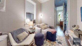325 E 5th St in New York, NY - Building Photo