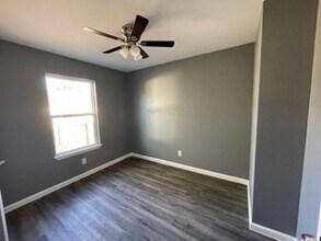 510 S Front St, Unit Unit C in Itasca, TX - Foto de edificio - Building Photo