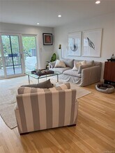 3041 Mitchell Rd in Westhampton Beach, NY - Building Photo - Building Photo