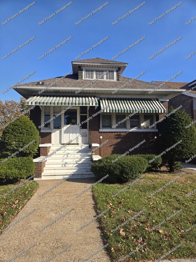 property at 2033 Wespark Ave