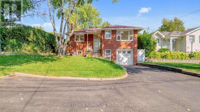 145 Sloane Ave in Toronto, ON - Building Photo - Building Photo