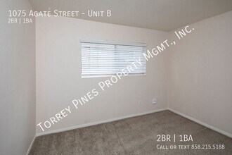 1075 Agate St in San Diego, CA - Building Photo - Building Photo