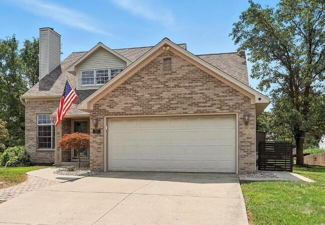 property at 7526 Frontier Ave