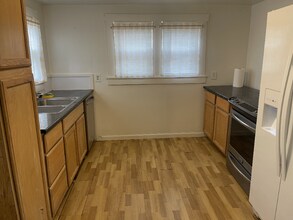 422 Circle Dr in Springfield, TN - Building Photo - Building Photo