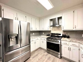 1752 Dailey Terrace NW in Huntsville, AL - Building Photo - Building Photo