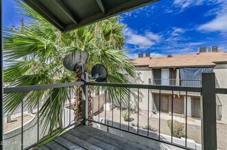 10802 N 16th Ave in Phoenix, AZ - Building Photo - Building Photo