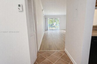 971 Lake Terry Dr in West Palm Beach, FL - Building Photo - Building Photo