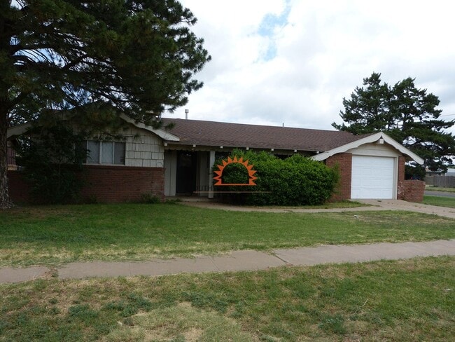 property at 800 Prairieview Dr