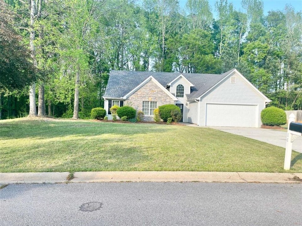 88 Hill Top Dr in Jefferson, GA - Foto de edificio