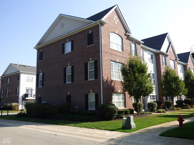 8213 Katrina Way in Fishers, IN - Building Photo - Building Photo