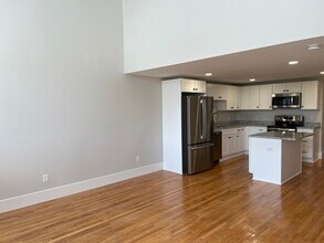 34 St Joseph St in Fall River, MA - Building Photo - Building Photo