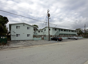 Village Garden Apartments in Melbourne, FL - Building Photo - Building Photo