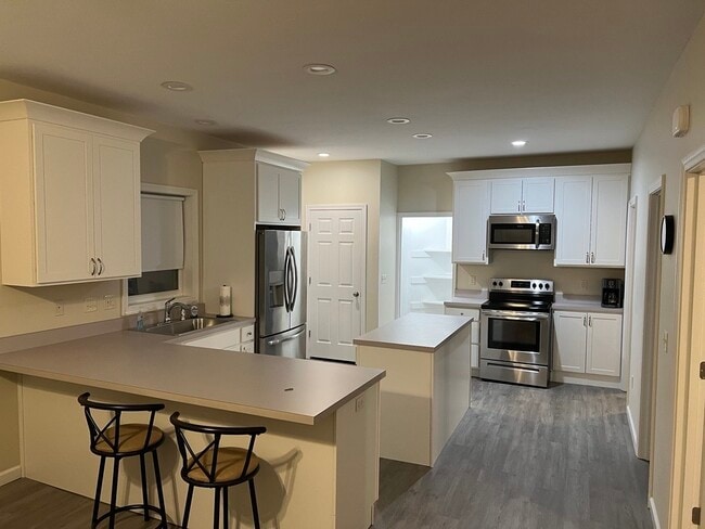 12 Selkirk St, Unit #1