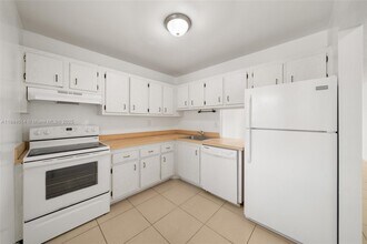 7920 Camino Real in Miami, FL - Building Photo - Building Photo