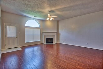 6715 Village Bridge Dr in Humble, TX - Foto de edificio - Building Photo