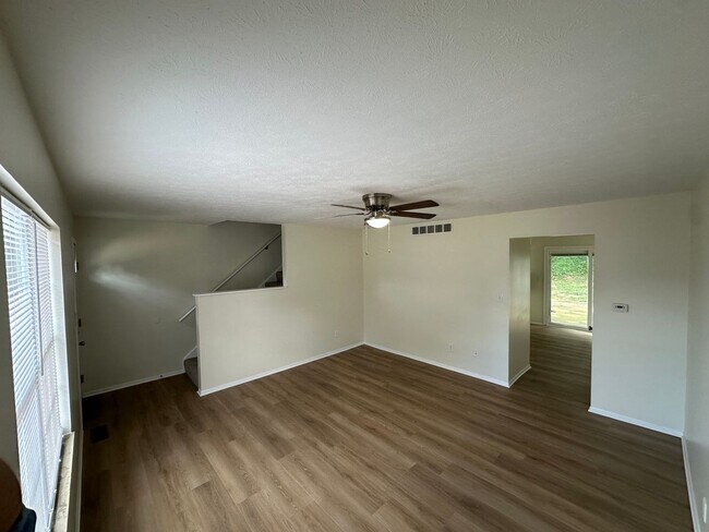 37 Campbell Dr in Parkersburg, WV - Building Photo - Building Photo