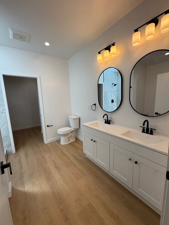 7834 S Harvard Blvd in Los Angeles, CA - Foto de edificio