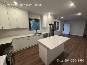 2779 St Moritz Way in Abbotsford, BC - Building Photo - Building Photo