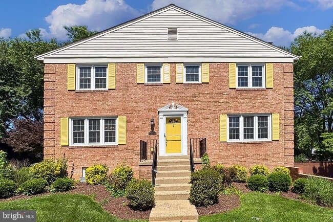 property at 6572 Flagmaker Ct