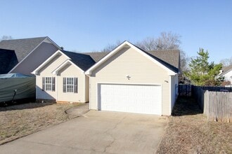 315 Chalet Cir in Clarksville, TN - Building Photo - Building Photo