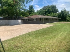 2817 Lorraine St, Unit #25 in Baton Rouge, LA - Building Photo - Building Photo