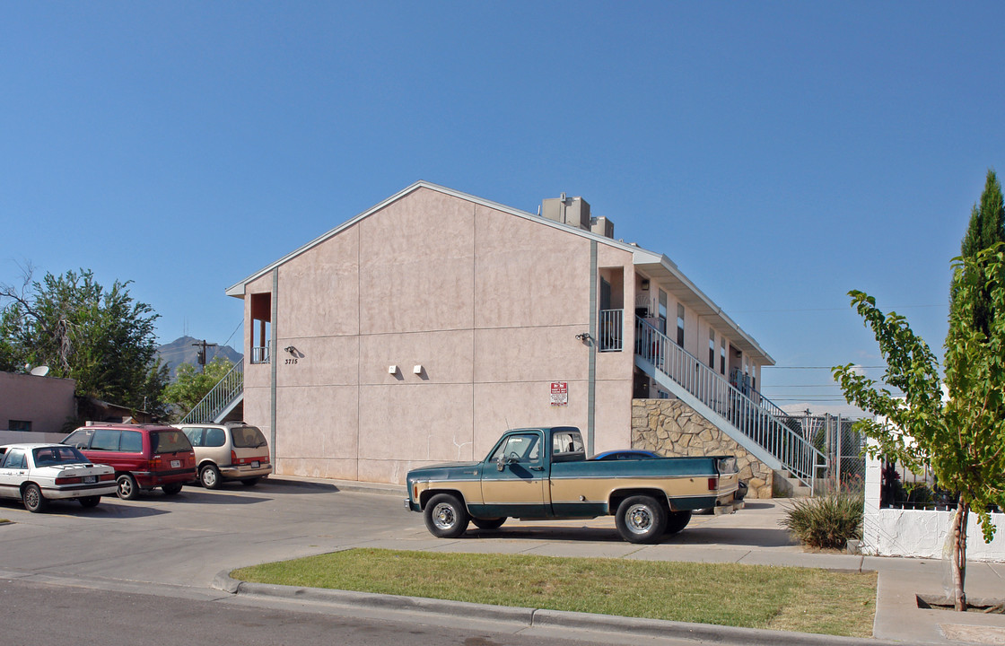 3715 Rivera Ave in El Paso, TX - Building Photo