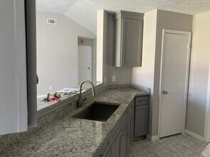 6902 Oakmantle Dr in Houston, TX - Building Photo - Building Photo