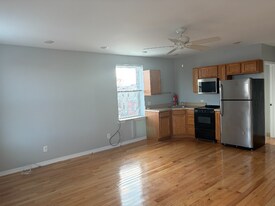 1410 E Moyamensing Ave in Philadelphia, PA - Building Photo