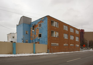 402 Garland St in Flint, MI - Foto de edificio - Building Photo