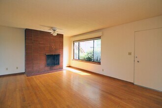 2575 NW Lovejoy St in Portland, OR - Building Photo - Building Photo