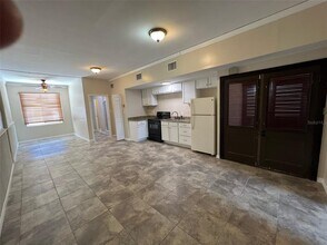 32 E Magnolia Ave in Eustis, FL - Building Photo - Building Photo