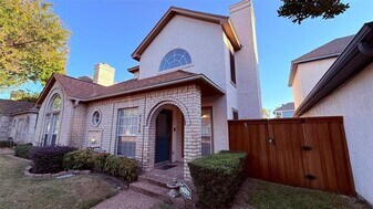 4324 S Capistrano Dr in Dallas, TX - Building Photo