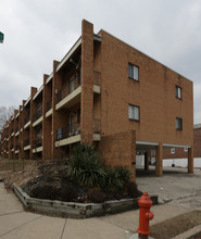 Fern Rock Apartments in Philadelphia, PA - Building Photo - Building Photo