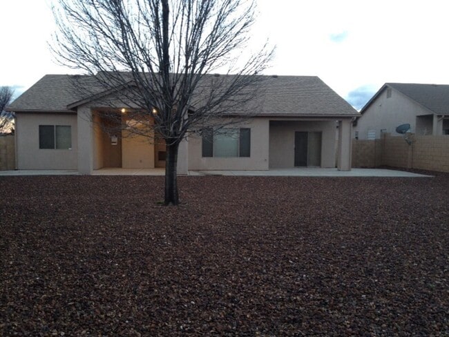 6956 E Sandhurst Dr in Prescott Valley, AZ - Building Photo - Building Photo