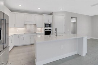 16172 Bacopa Dr in Alva, FL - Building Photo - Building Photo