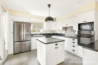 7034 N Wilbur Ave in Portland, OR - Building Photo - Building Photo