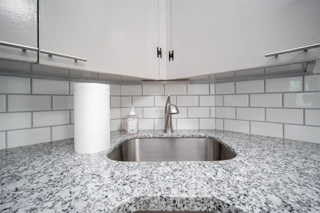 property at 1911 Forest Hill Blvd