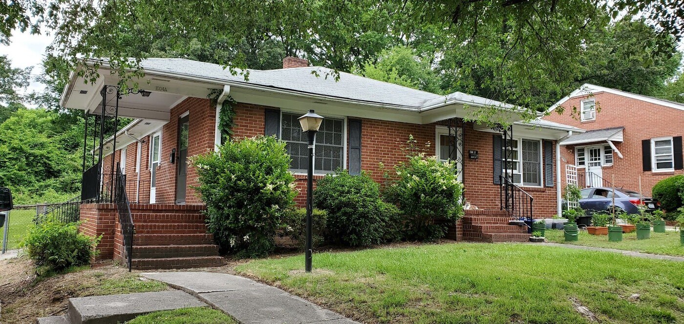 1004 Hampton St in Greensboro, NC - Building Photo