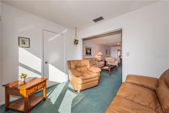 8 Glencoe Pl in Dunedin, FL - Building Photo - Building Photo