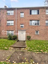 3866 Woodridge Rd in Cleveland Heights, OH - Building Photo