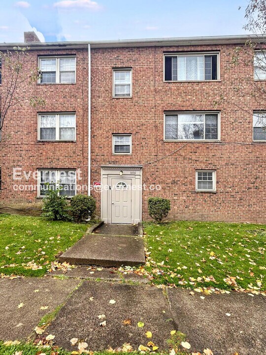 3866 Woodridge Rd in Cleveland Heights, OH - Building Photo