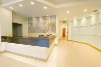 4808 Moorland Ln, Unit 801 in Bethesda, MD - Building Photo - Building Photo