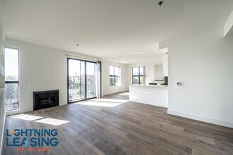8811-8815 Burton Way in West Hollywood, CA - Building Photo - Building Photo